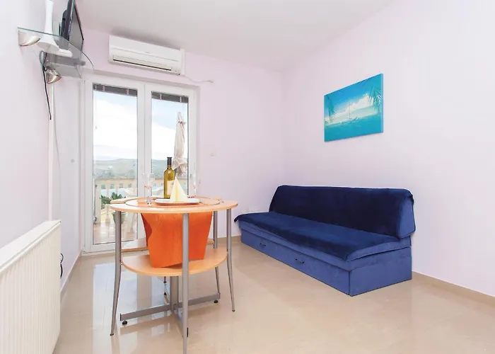 1 Bedroom Gorgeous In *