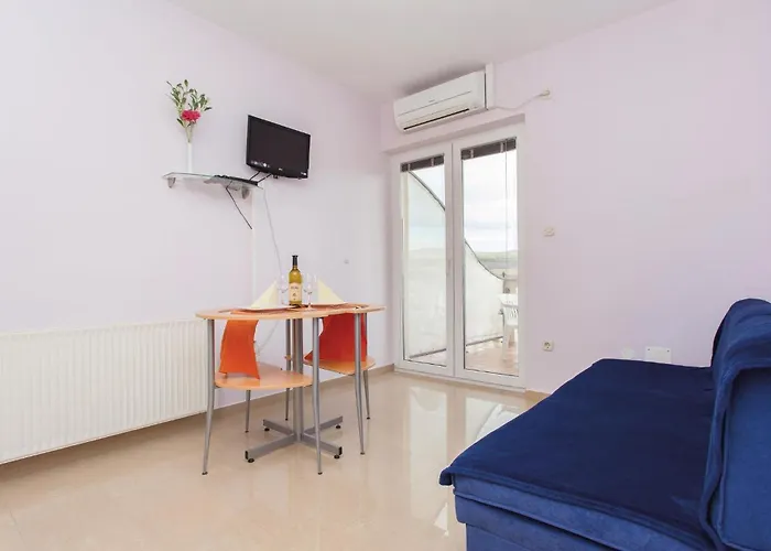 1 Bedroom Gorgeous In 아파트 Kornić
